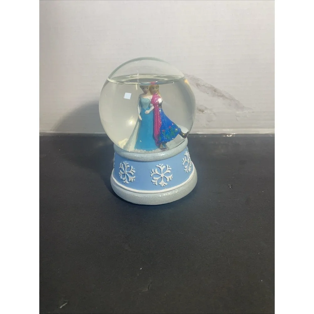 Lenox Classics Disney Frozen Elsa & Anna Musical Snow Globe Snowflake Base